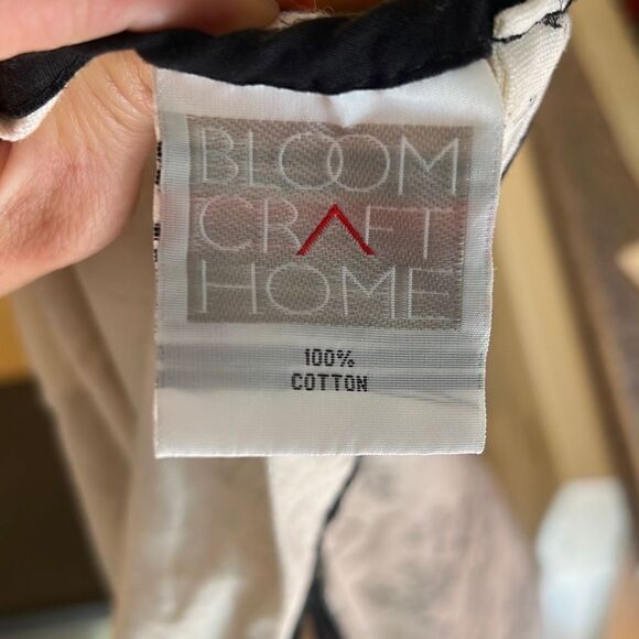 Bloom Craft Home Cotton 4 Piece Floral Curtain Panel Black White Size 41"x75" - Picture 9 of 10